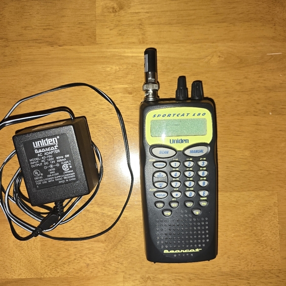 Uniden Bearcat Sportcat 180 Scanner - Picture 6 of 6